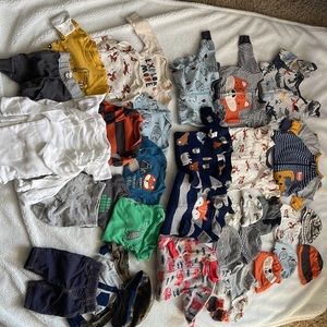 43 pieces of baby newborn clothing bundle